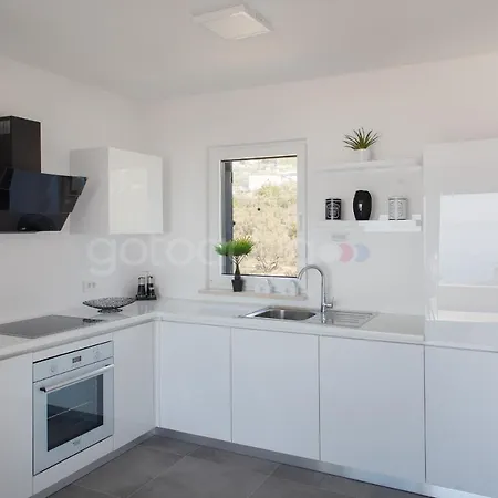 Apartment Luxury Sofia -free Parking Makarska